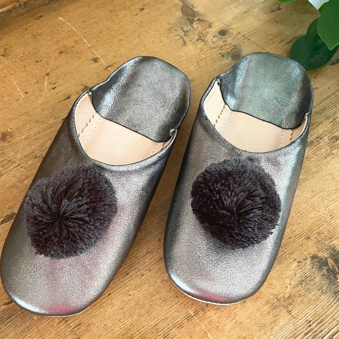 Moroccan Leather Pom Pom slippers / Metallic Grey